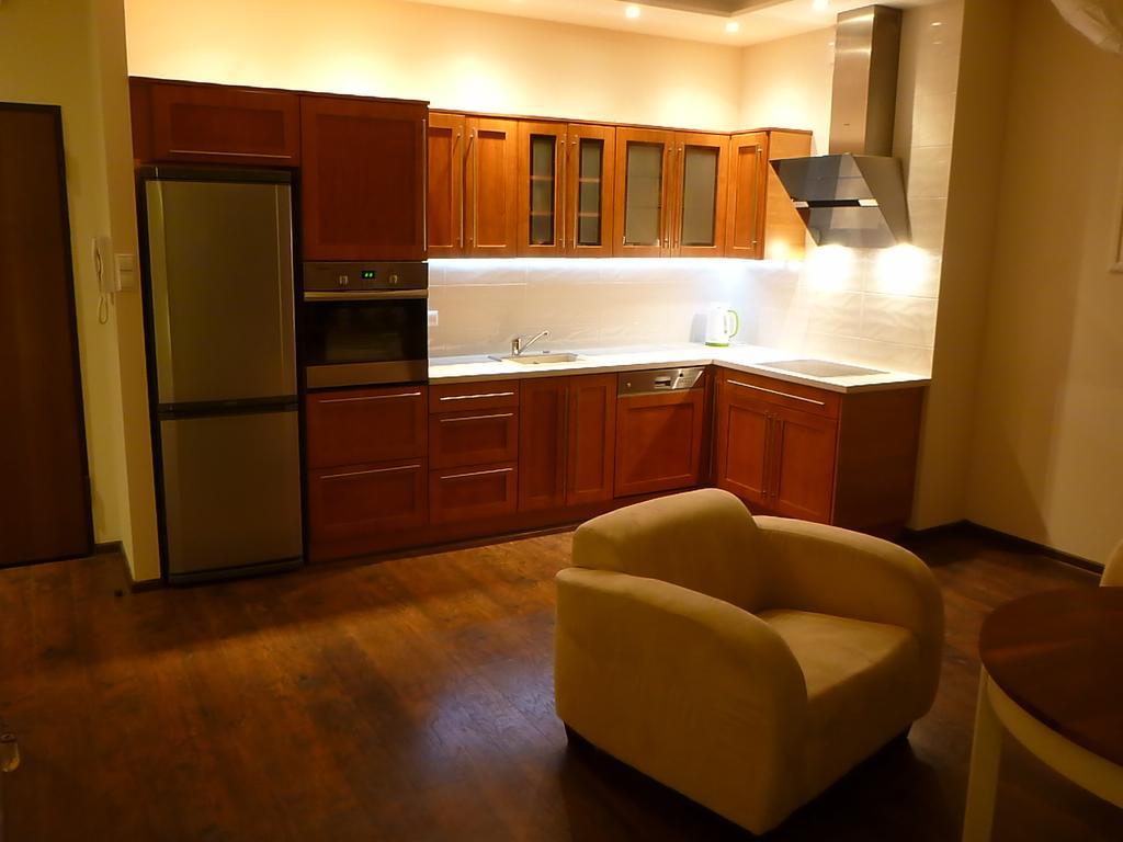 Apartament Na Solnej Z Widokiem 凯尔采 外观 照片
